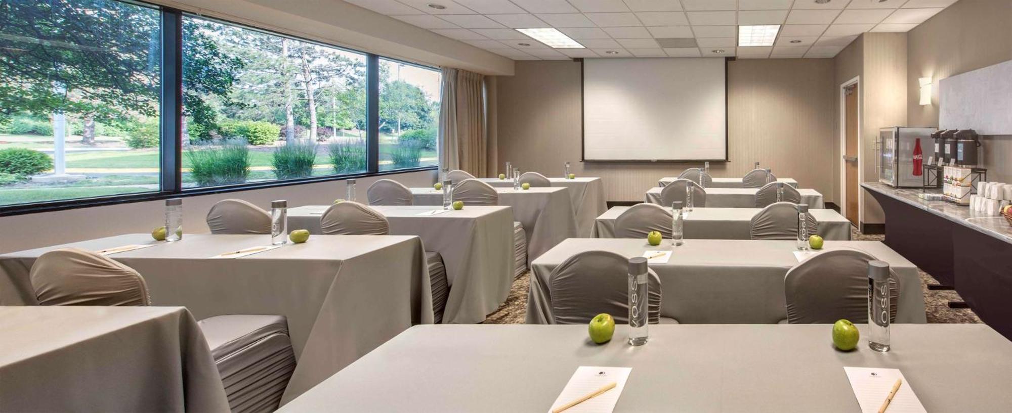Doubletree By Hilton Chicago Schaumburg Hotel Buitenkant foto